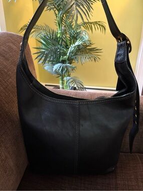 Vintage Coach Black Ergo Hobo Shoulder Bag Glove-Tanned Leather Style 12406 Y2K